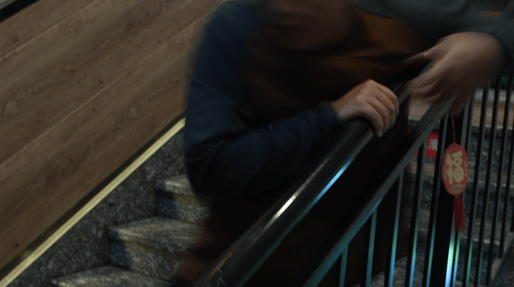 下致死家属索赔40万元法院这样判→AG真人百家乐男子酒后从饭店台阶摔(图3)